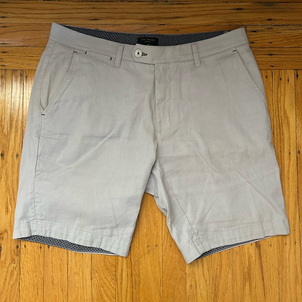 Men's Gray Shorts